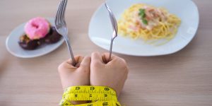 Yeme Bozukluklarinin Belirtileri Nelerdir